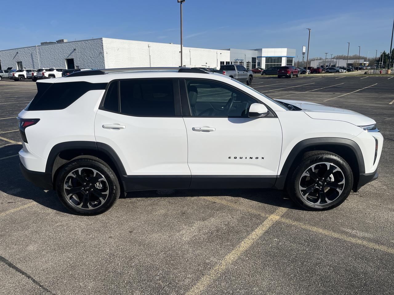 2026 Chevrolet Equinox LT AWD Convenience2Pkg w/Sunroof 19s AdptvCrz HtdEvotex HtdSteeringWhl 8-WayPwrDrvrSt HD-RearCamera Saukville WI