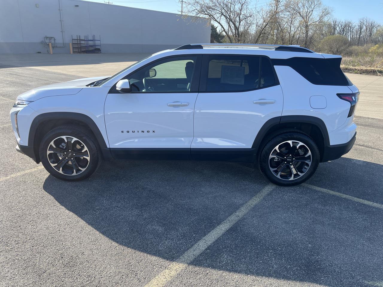 2026 Chevrolet Equinox LT AWD Convenience2Pkg w/Sunroof 19s AdptvCrz HtdEvotex HtdSteeringWhl 8-WayPwrDrvrSt HD-RearCamera