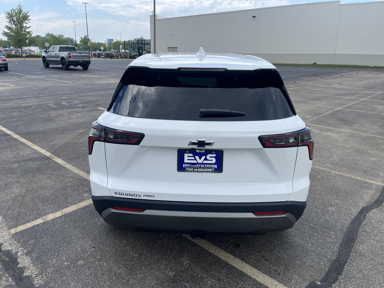 2026 Chevrolet Equinox LT AWD FloorLinerPkg w/BlackBowties AdptvCrz HtdSeats HtdSteeringWheel HD-RearCamera Saukville WI