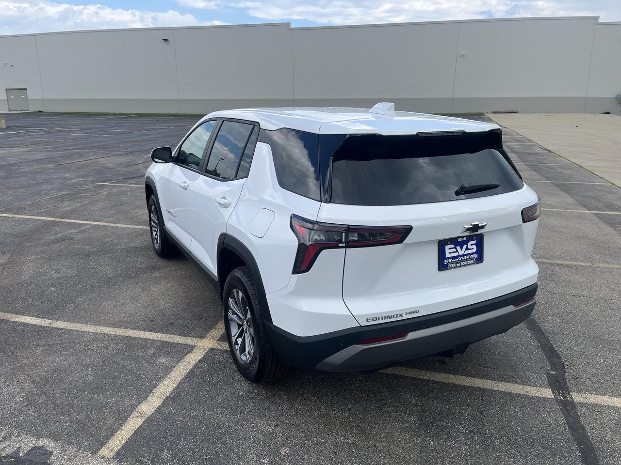 2026 Chevrolet Equinox LT AWD FloorLinerPkg w/BlackBowties AdptvCrz HtdSeats HtdSteeringWheel HD-RearCamera Saukville WI