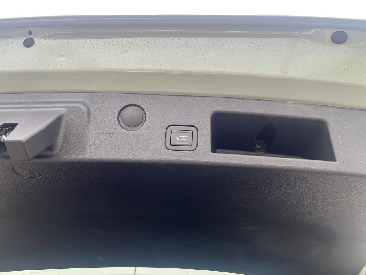 2026 Chevrolet Equinox LT AWD MidnightEdition Conv2Pkg w/19s MosiacBlack2-ToneRoof AdptvCrz HtdEvotex HtdStrngWhl Saukville WI