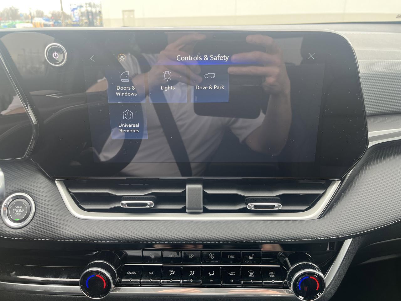 2026 Chevrolet Equinox LT AWD MidnightEdition Conv2Pkg w/19s MosiacBlack2-ToneRoof AdptvCrz HtdEvotex HtdStrngWhl Saukville WI