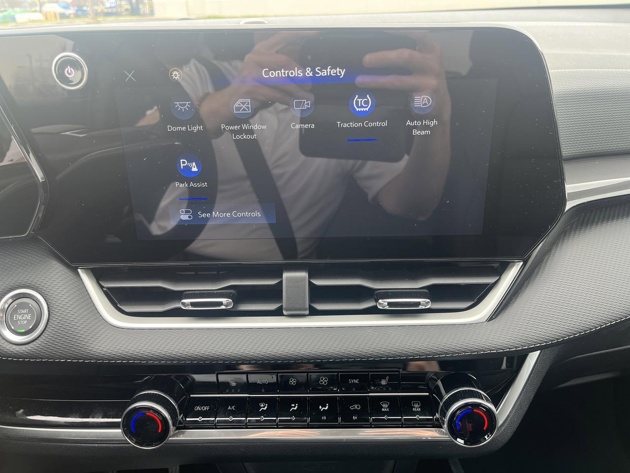 2026 Chevrolet Equinox LT AWD MidnightEdition Conv2Pkg w/19s MosiacBlack2-ToneRoof AdptvCrz HtdEvotex HtdStrngWhl Saukville WI