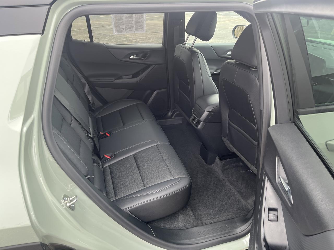 2026 Chevrolet Equinox LT AWD MidnightEdition Conv2Pkg w/19s MosiacBlack2-ToneRoof AdptvCrz HtdEvotex HtdStrngWhl Saukville WI