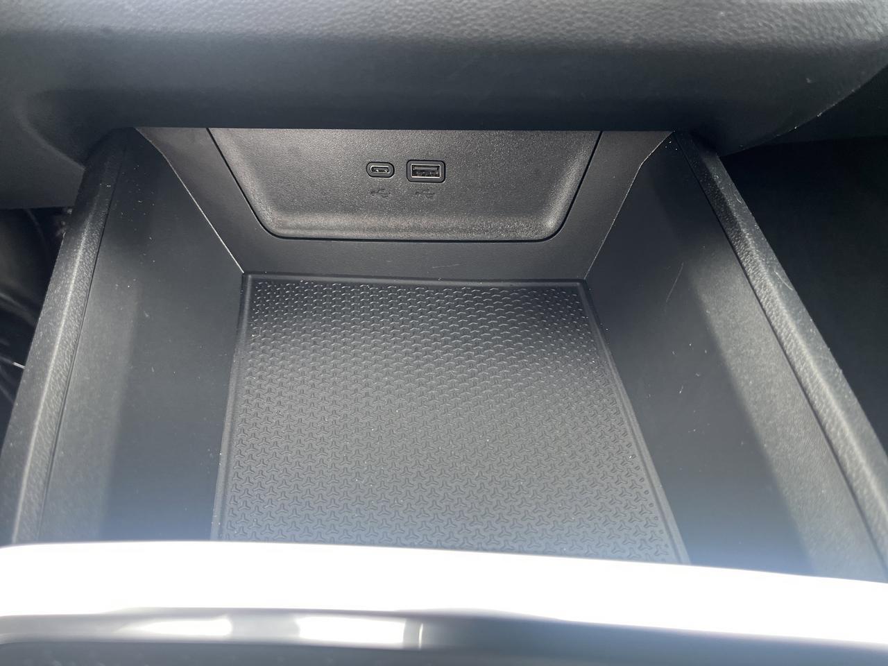 2026 Chevrolet Equinox LT AWD MidnightEdition Conv2Pkg w/19s MosiacBlack2-ToneRoof AdptvCrz HtdEvotex HtdStrngWhl Saukville WI