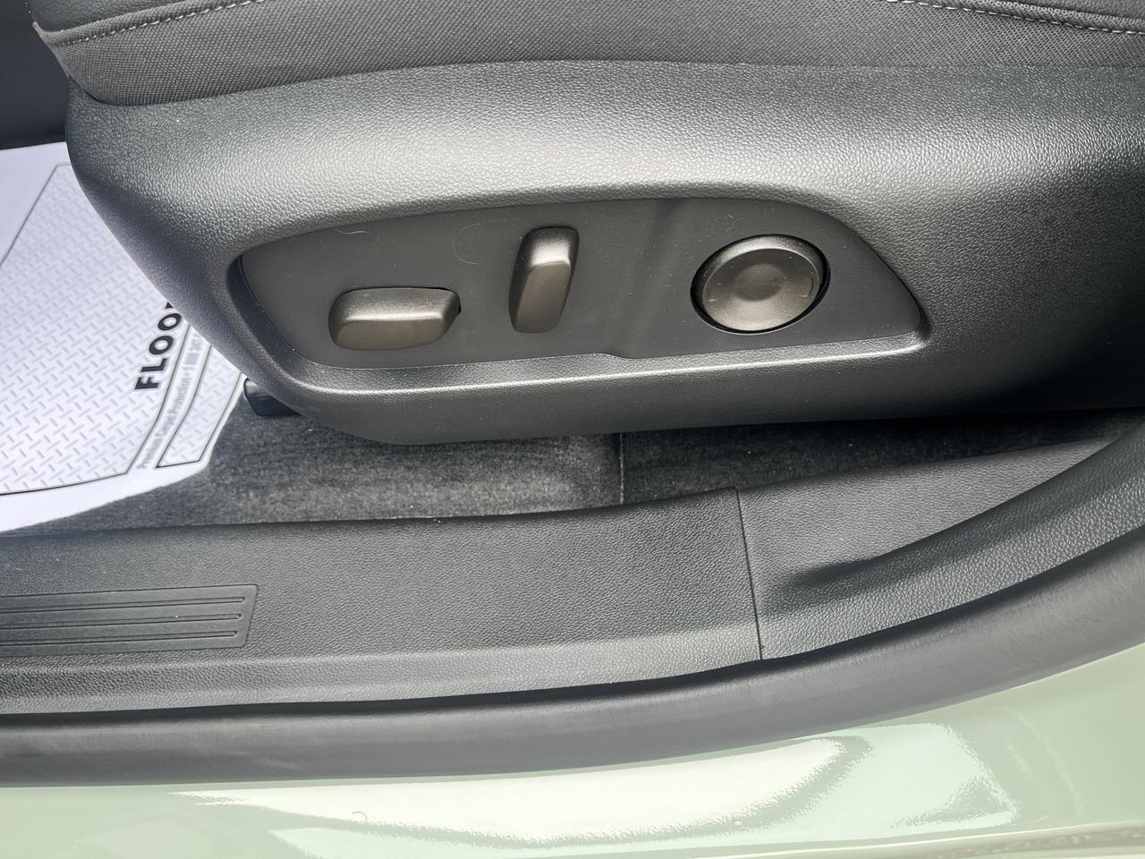 2026 Chevrolet Equinox LT AWD MidnightEdition Conv2Pkg w/19s MosiacBlack2-ToneRoof AdptvCrz HtdEvotex HtdStrngWhl Saukville WI