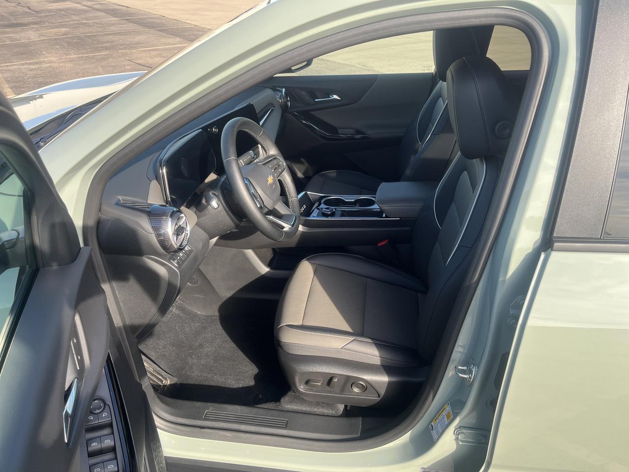 2026 Chevrolet Equinox LT AWD w/Conv2 SafetyTechnologyPkgs w/19s AdptvCrz HtdEvotex HtdStrngWhl 8-WayPwrDrvrSeat FogLamps Saukville WI