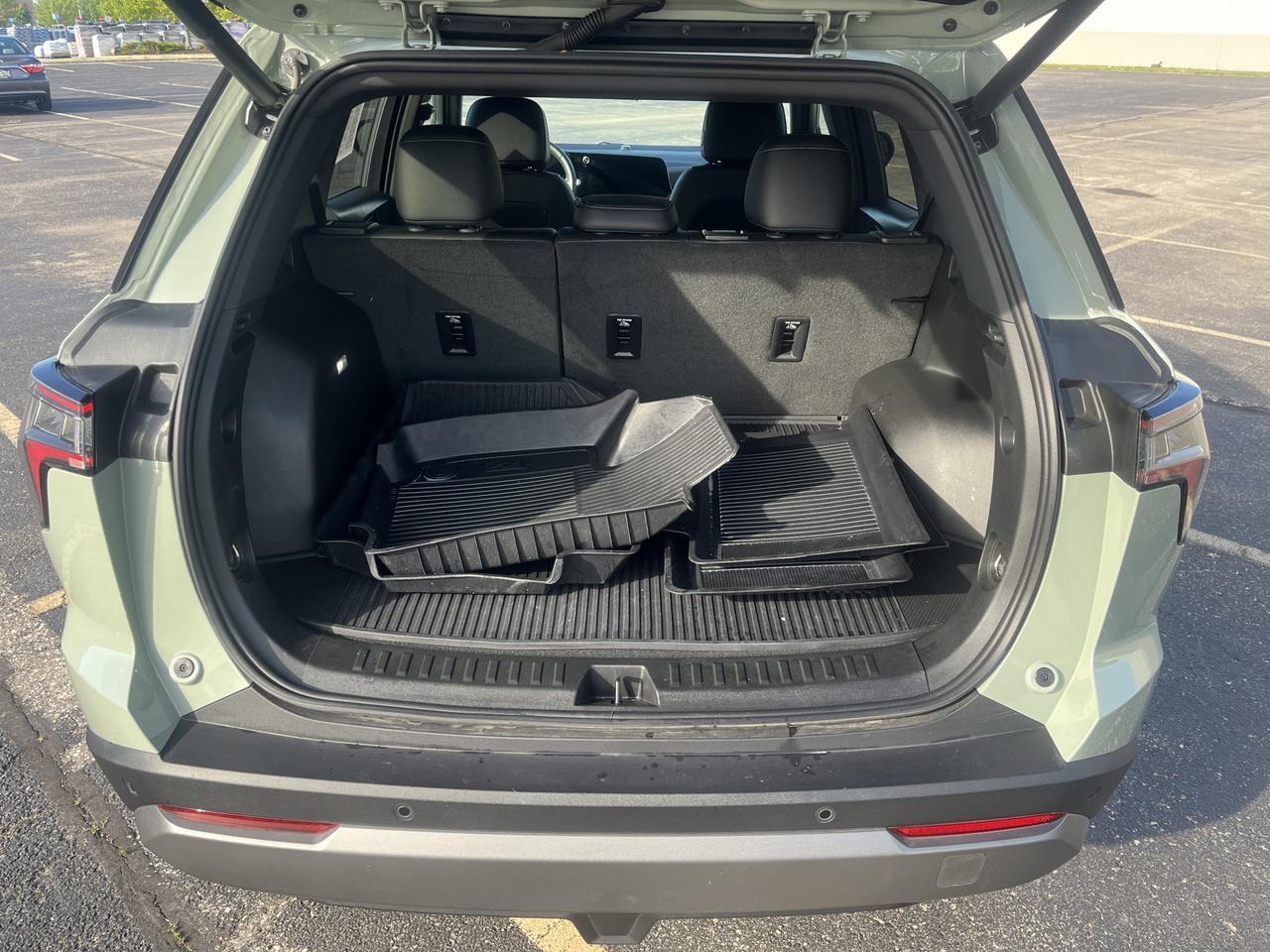 2026 Chevrolet Equinox LT AWD w/Conv2 SafetyTechnologyPkgs w/19s AdptvCrz HtdEvotex HtdStrngWhl 8-WayPwrDrvrSeat FogLamps Saukville WI