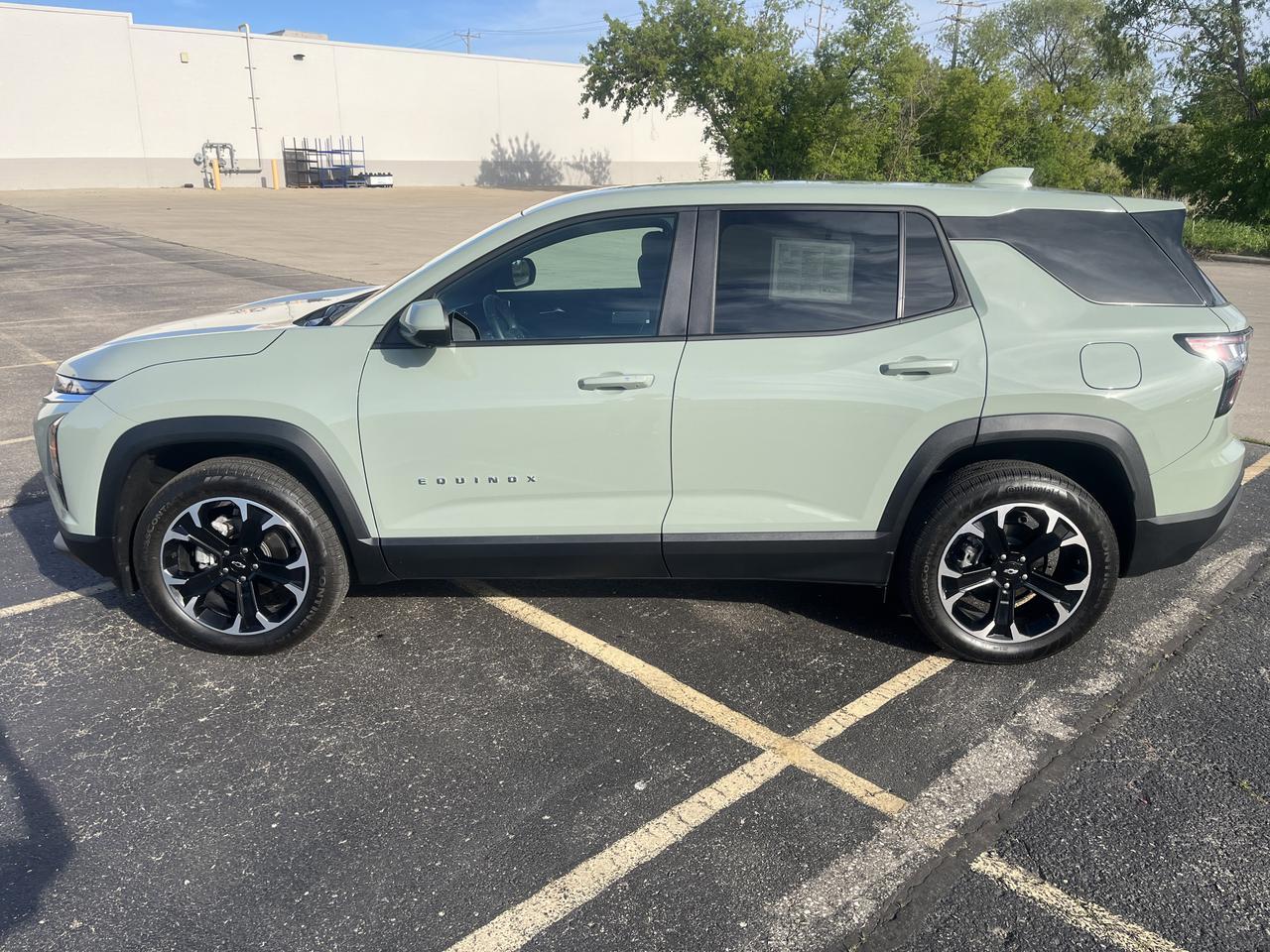 2026 Chevrolet Equinox LT AWD w/Conv2 SafetyTechnologyPkgs w/19s AdptvCrz HtdEvotex HtdStrngWhl 8-WayPwrDrvrSeat FogLamps Saukville WI