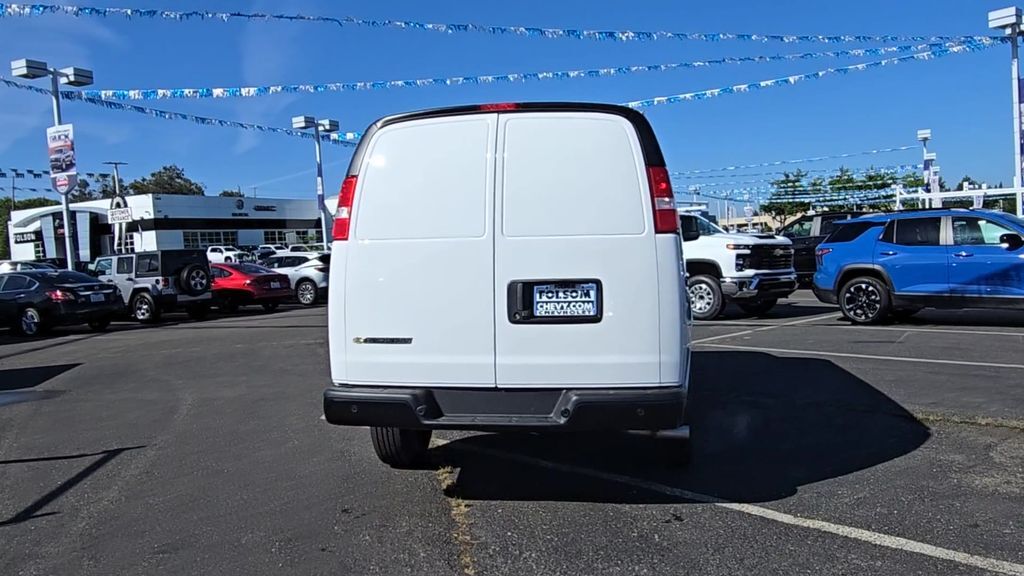 2026 Chevrolet Express 2500 Work Van