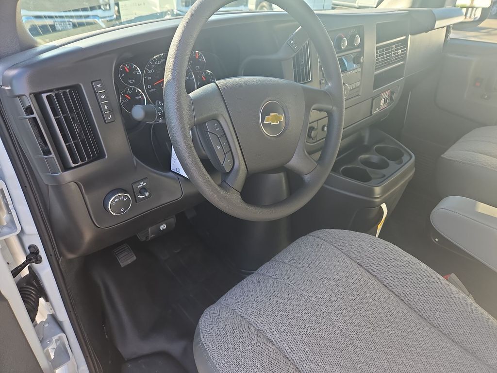 2026 Chevrolet Express 2500 Work Van