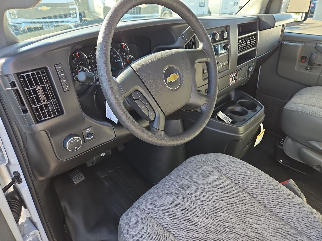 2026 Chevrolet Express 2500 Work Van