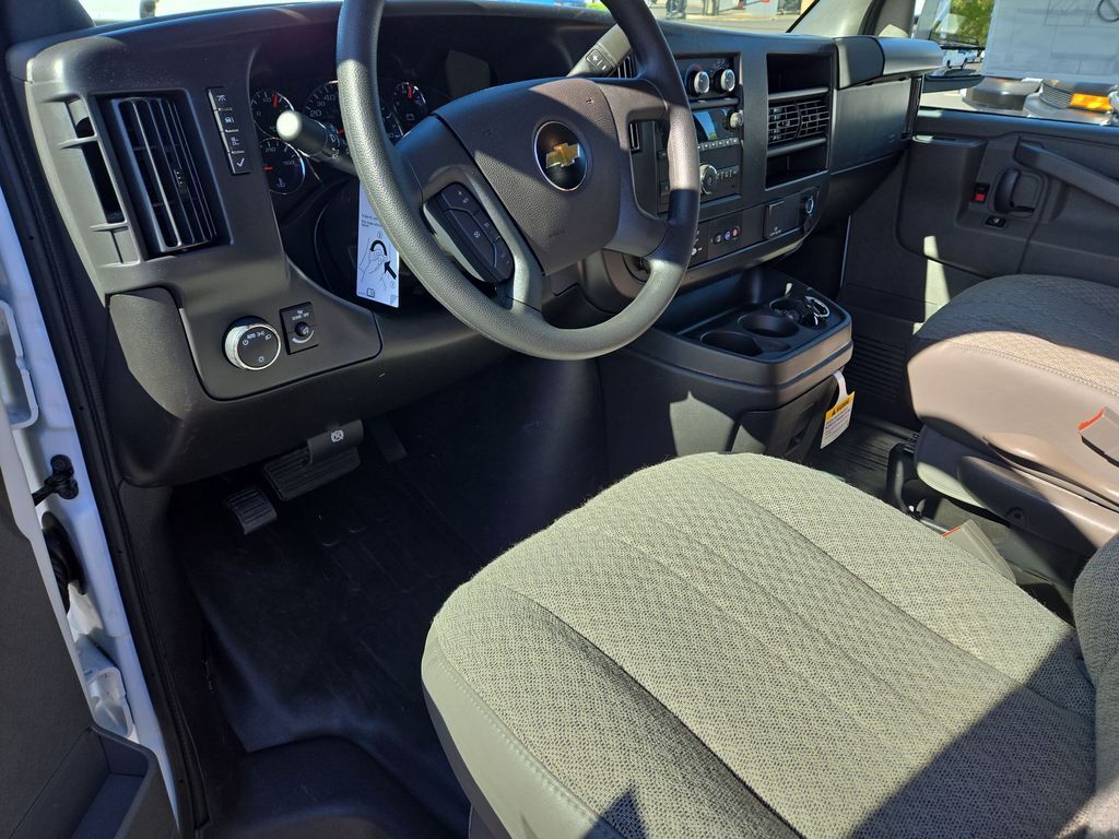 2026 Chevrolet Express 2500 Work Van