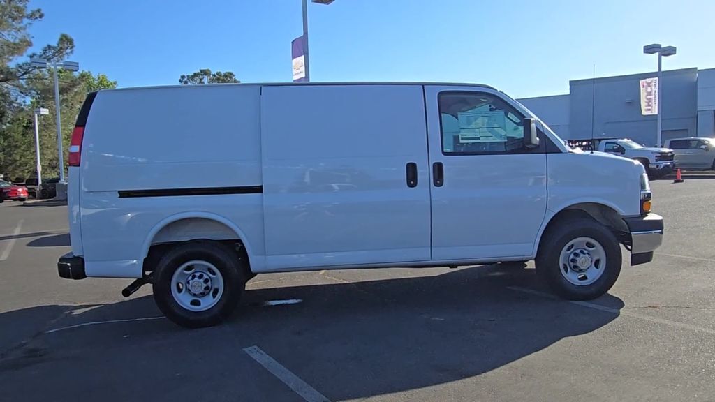 2026 Chevrolet Express 2500 Work Van