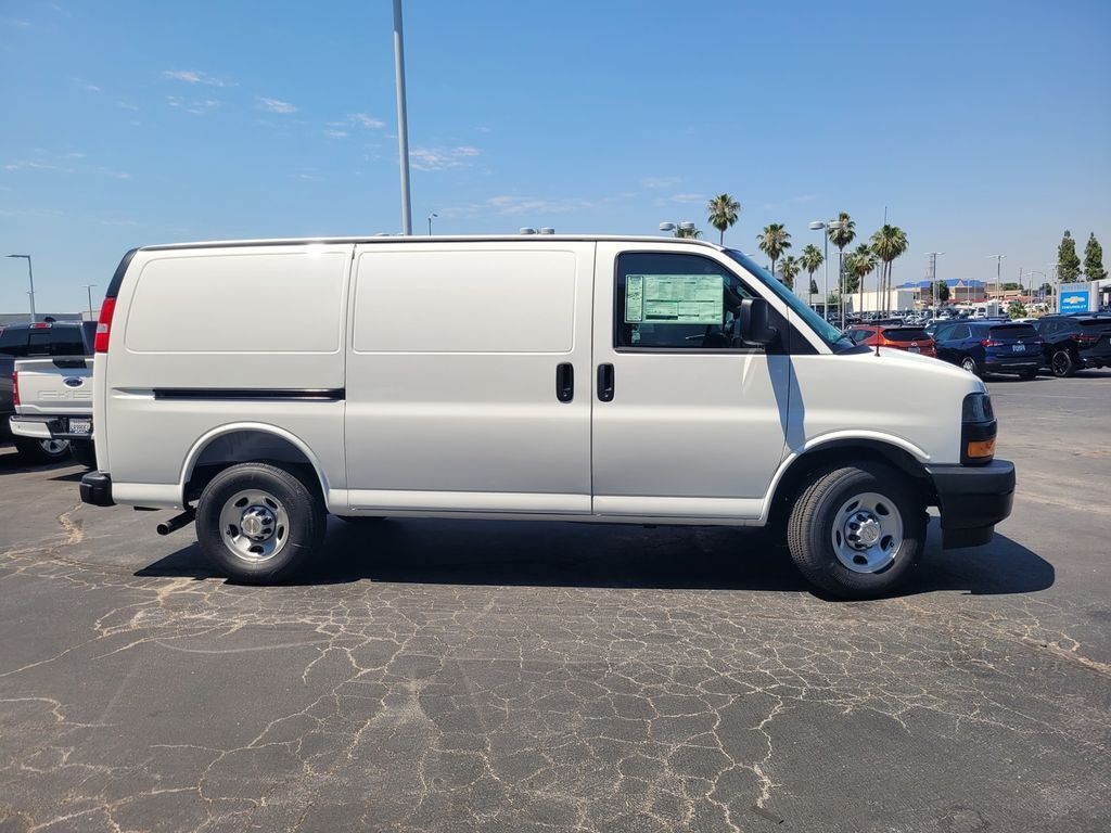 2026 Chevrolet Express 2500 Work Van