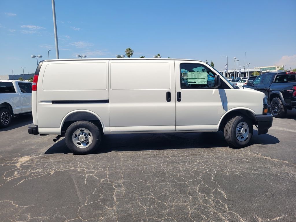 2026 Chevrolet Express 2500 Work Van