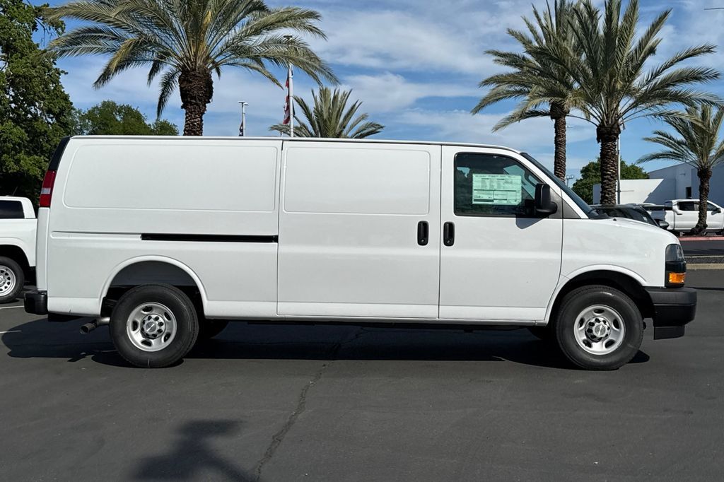 2026 Chevrolet Express 3500 Work Van
