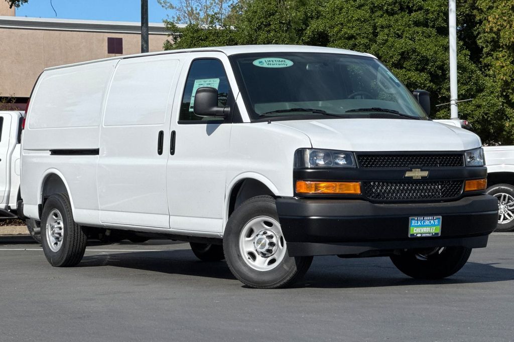 2026 Chevrolet Express 3500 Work Van