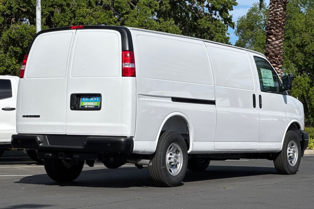 2026 Chevrolet Express 3500 Work Van