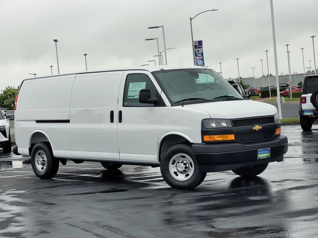 2026 Chevrolet Express 3500 Work Van
