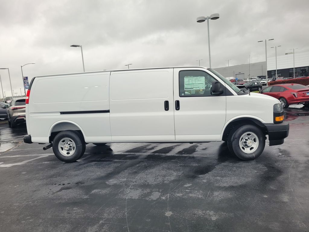 2026 Chevrolet Express 3500 Work Van