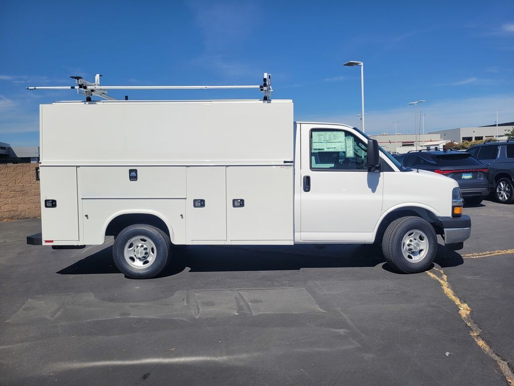 2026 Chevrolet Express 3500 Work Van
