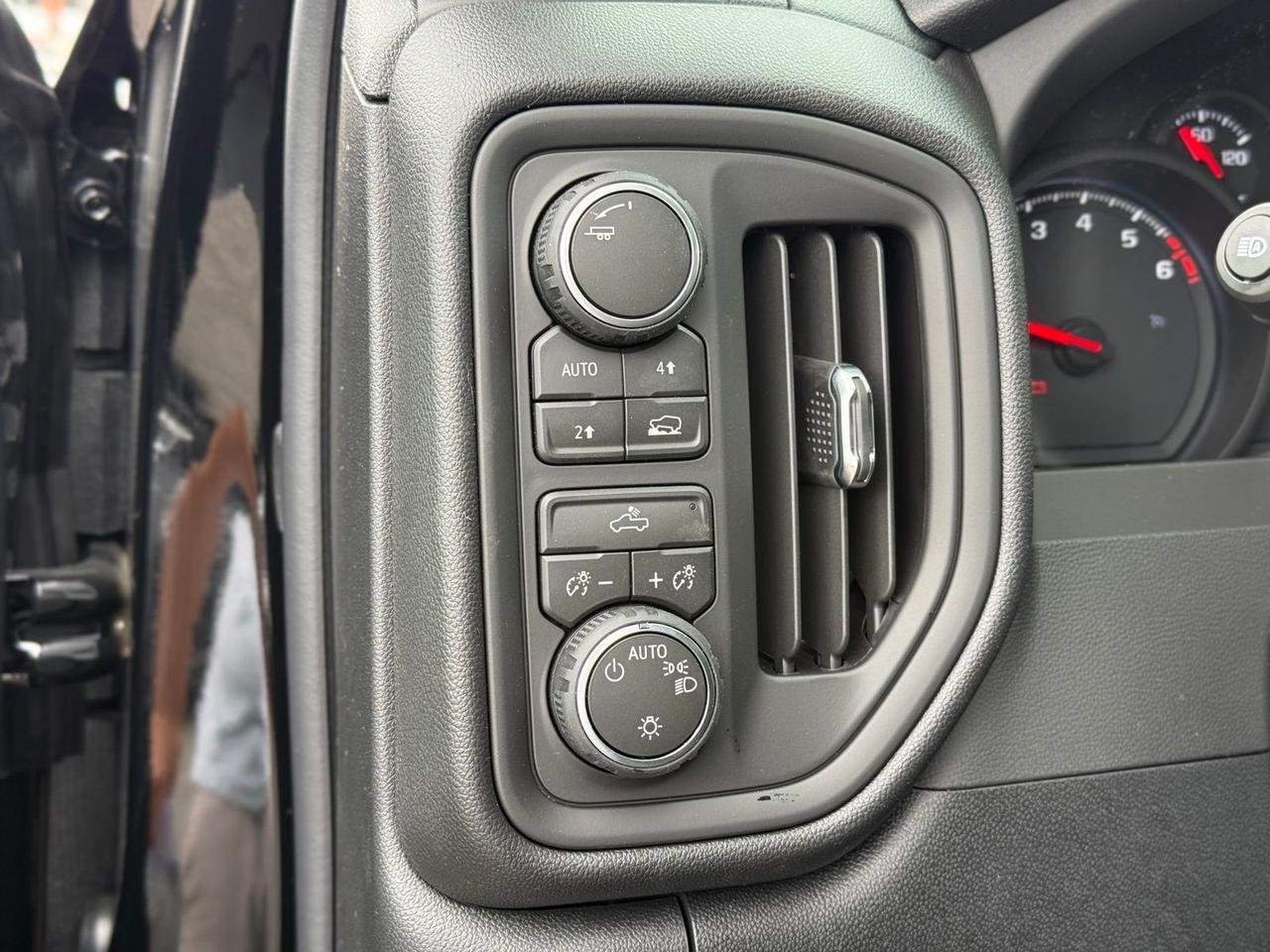 2026 Chevrolet Silverado 1500 Custom Crestwood KY