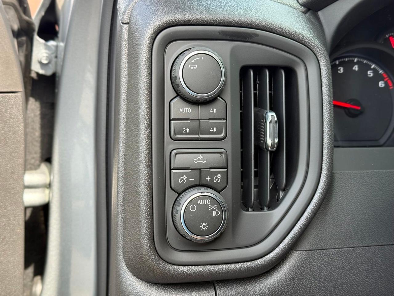 2026 Chevrolet Silverado 1500 Custom Trail Boss Crestwood KY