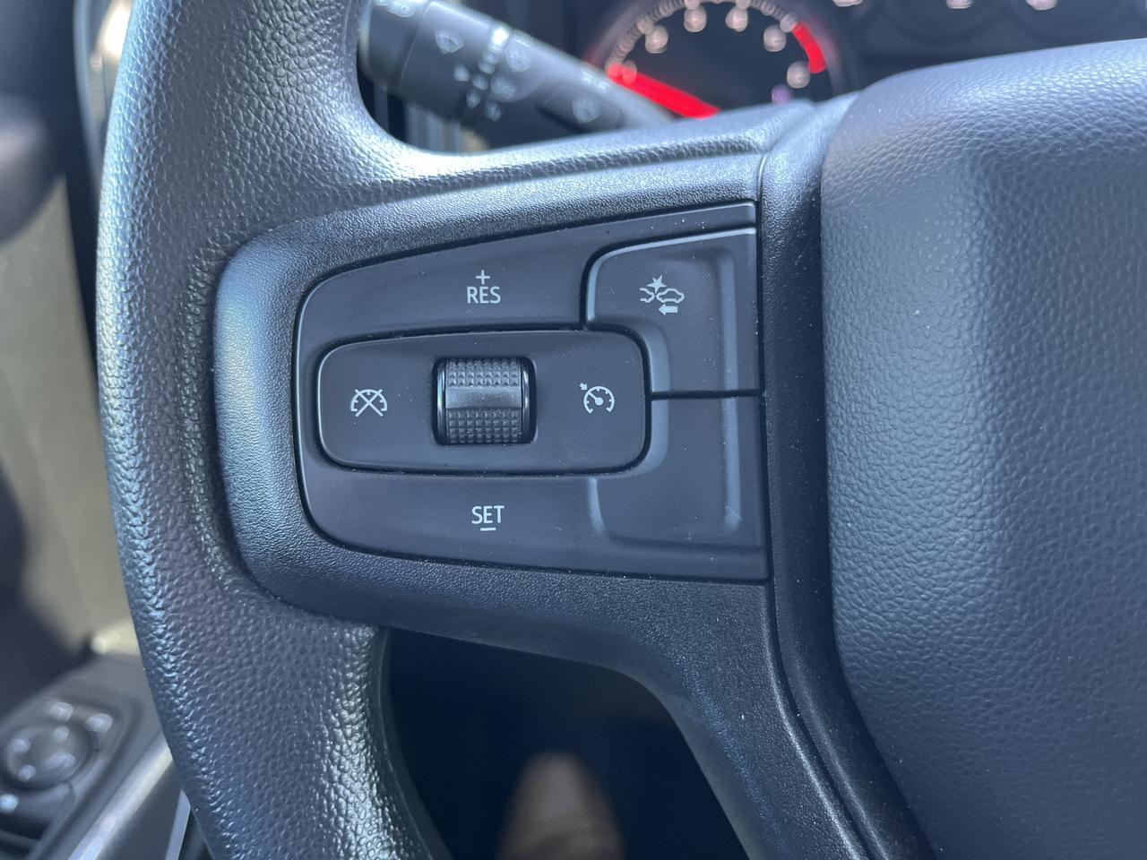 2026 Chevrolet Silverado 1500 Custom Trail Boss Crew Cab 4WD 3.0L DuramaxDiesel MidnightEdition w/Spray-OnBedliner BlackAssistStps Saukville WI