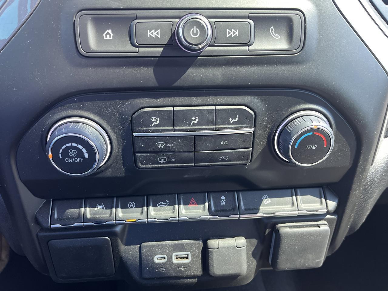 2026 Chevrolet Silverado 1500 Custom Trail Boss Crew Cab 4WD 3.0L DuramaxDiesel MidnightEdition w/Spray-OnBedliner BlackAssistStps Saukville WI