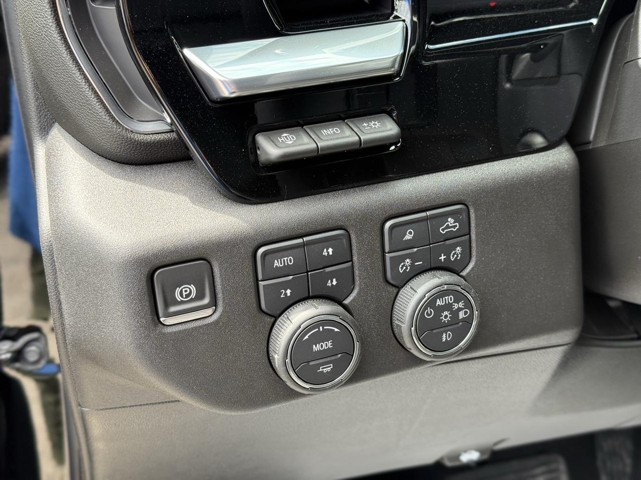 2026 Chevrolet Silverado 1500 High Country Crestwood KY