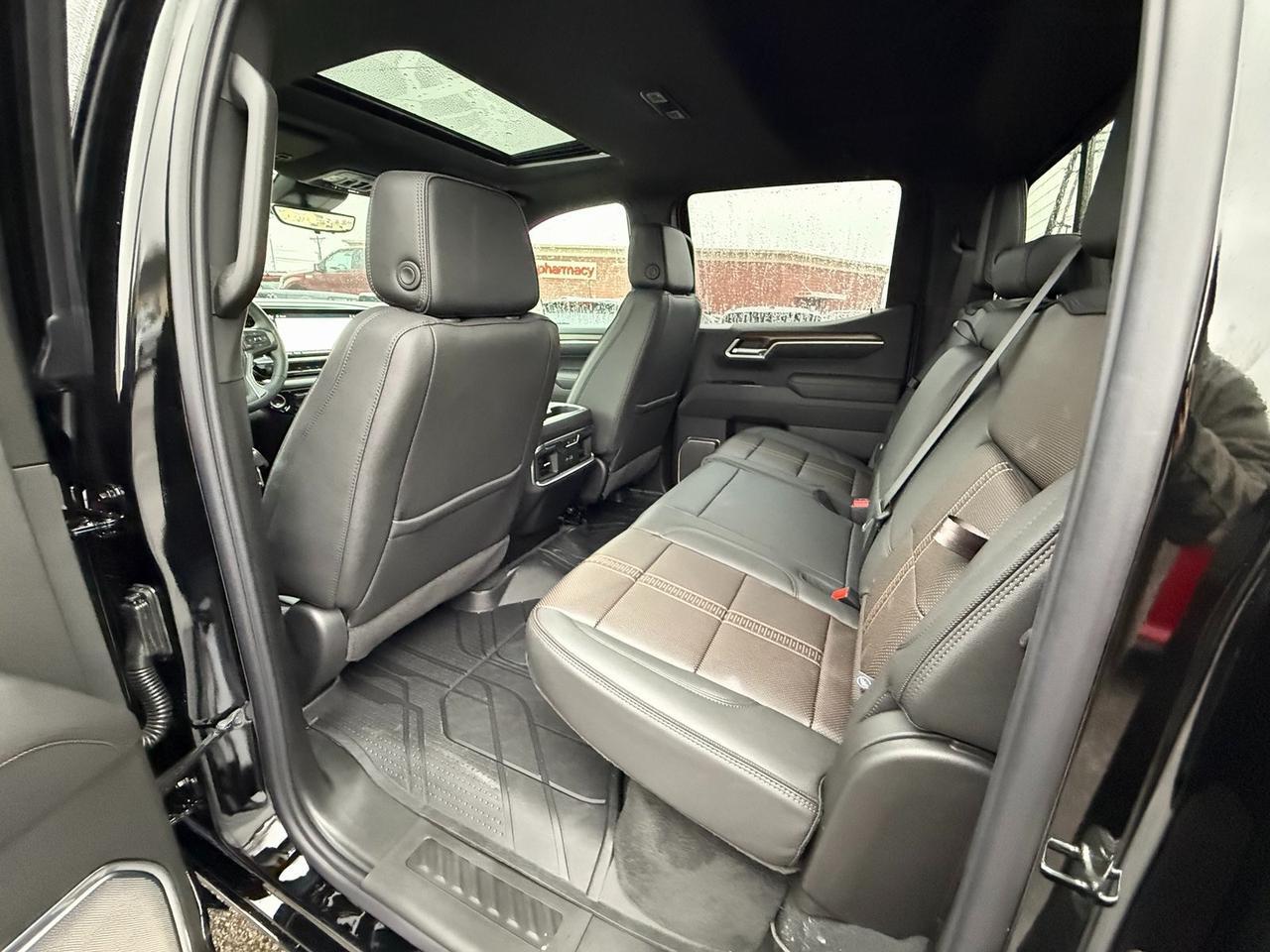 2026 Chevrolet Silverado 1500 High Country Crestwood KY