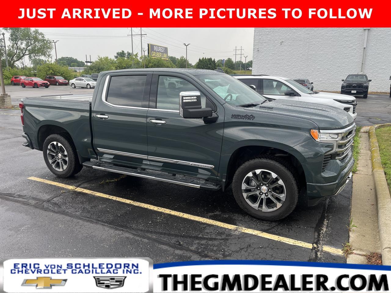 2026 Chevrolet Silverado 1500 High Country Crew Cab 4WD 3.0L DuramaxDiesel Tech MaxTrlrng DarkEssntlsPkgs w/Sunroof Multi-FlexTlgt