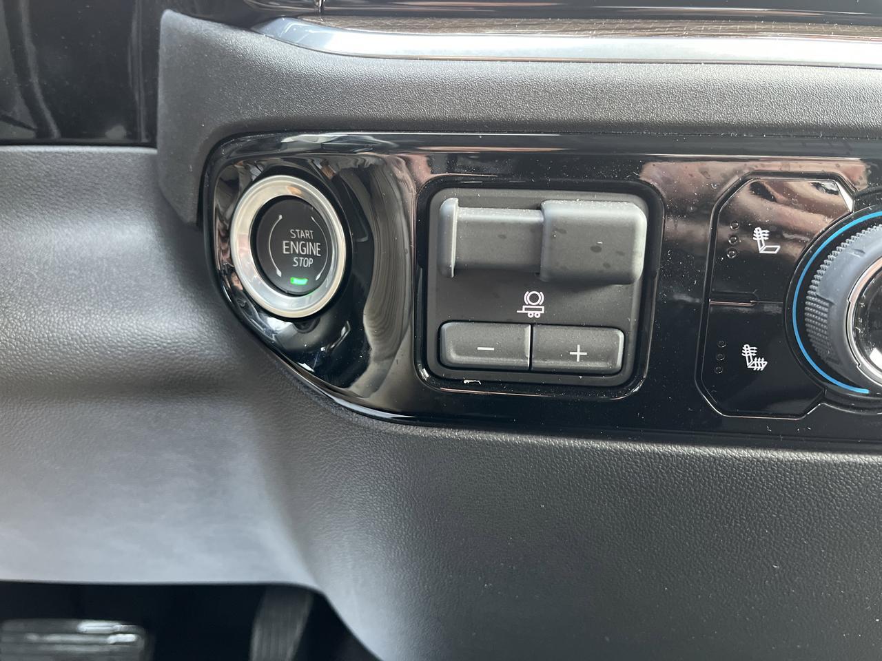 2026 Chevrolet Silverado 1500 LT Crew Cab 4WD w/20s All-TerrainTires HtdSeats HtdSteeringWheel RemoteStart HD-RearCamera Saukville WI