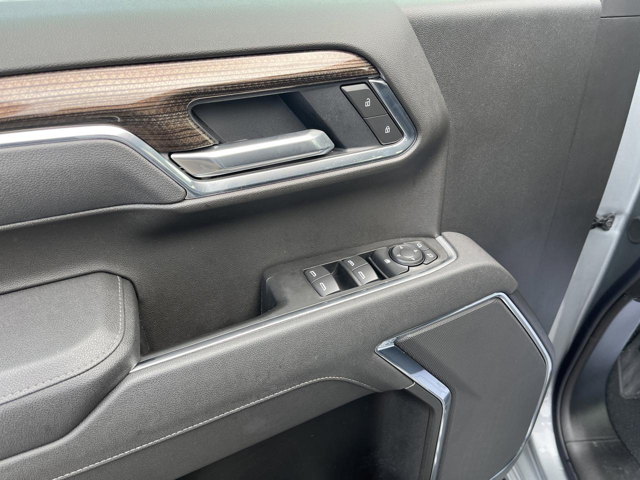 2026 Chevrolet Silverado 1500 LT Crew Cab 4WD w/20s All-TerrainTires HtdSeats HtdSteeringWheel RemoteStart HD-RearCamera Saukville WI