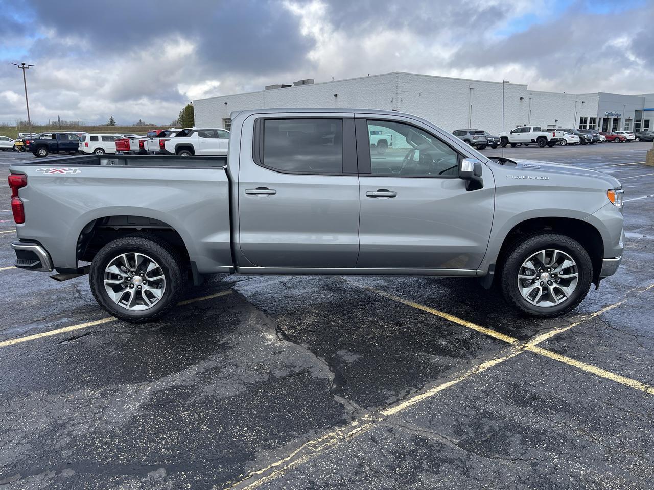 2026 Chevrolet Silverado 1500 LT Crew Cab 4WD w/20s All-TerrainTires HtdSeats HtdSteeringWheel RemoteStart HD-RearCamera Saukville WI