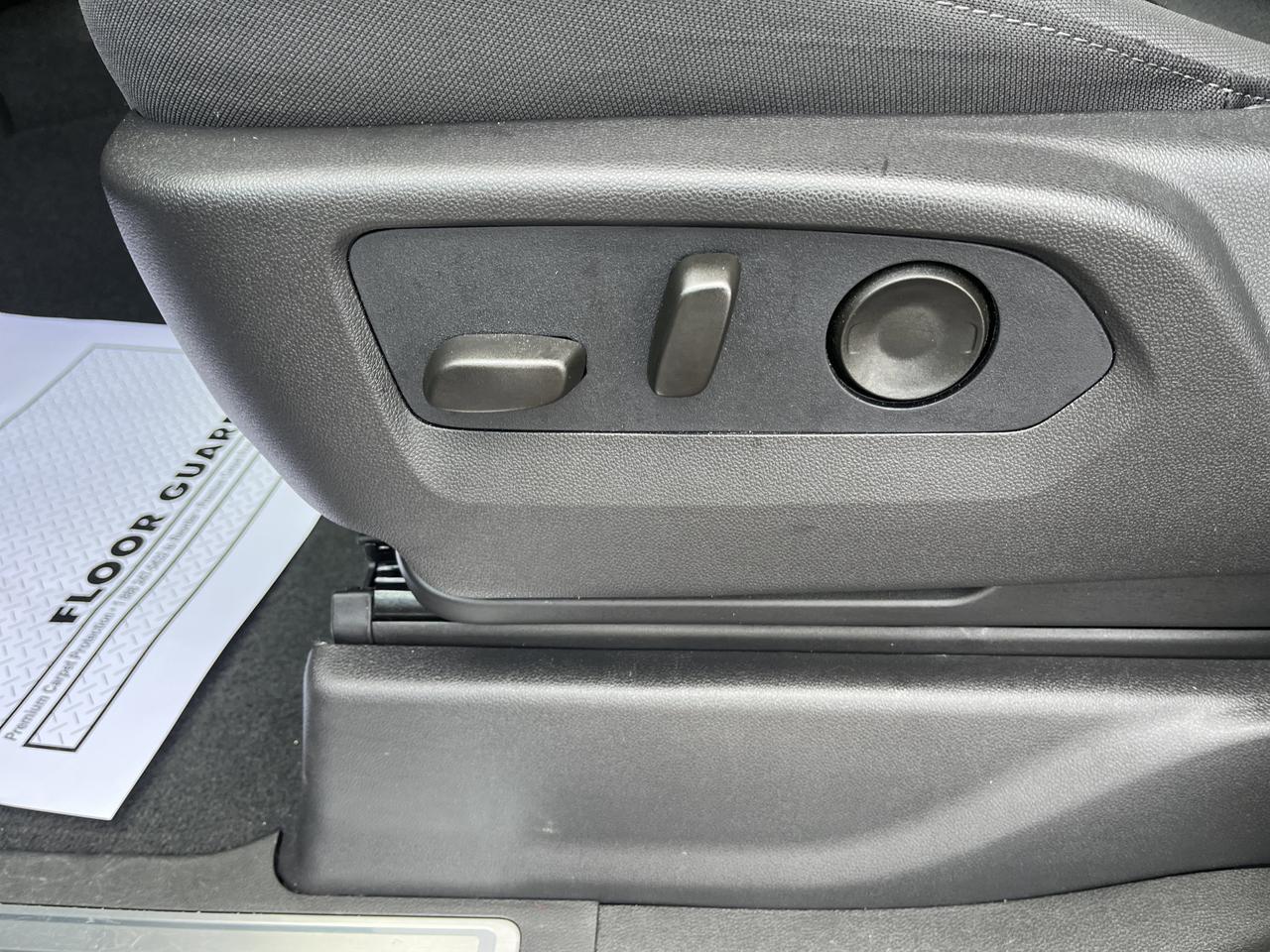 2026 Chevrolet Silverado 1500 LT Crew Cab 4WD w/20s All-TerrainTires HtdSeats HtdSteeringWheel RemoteStart HD-RearCamera Saukville WI