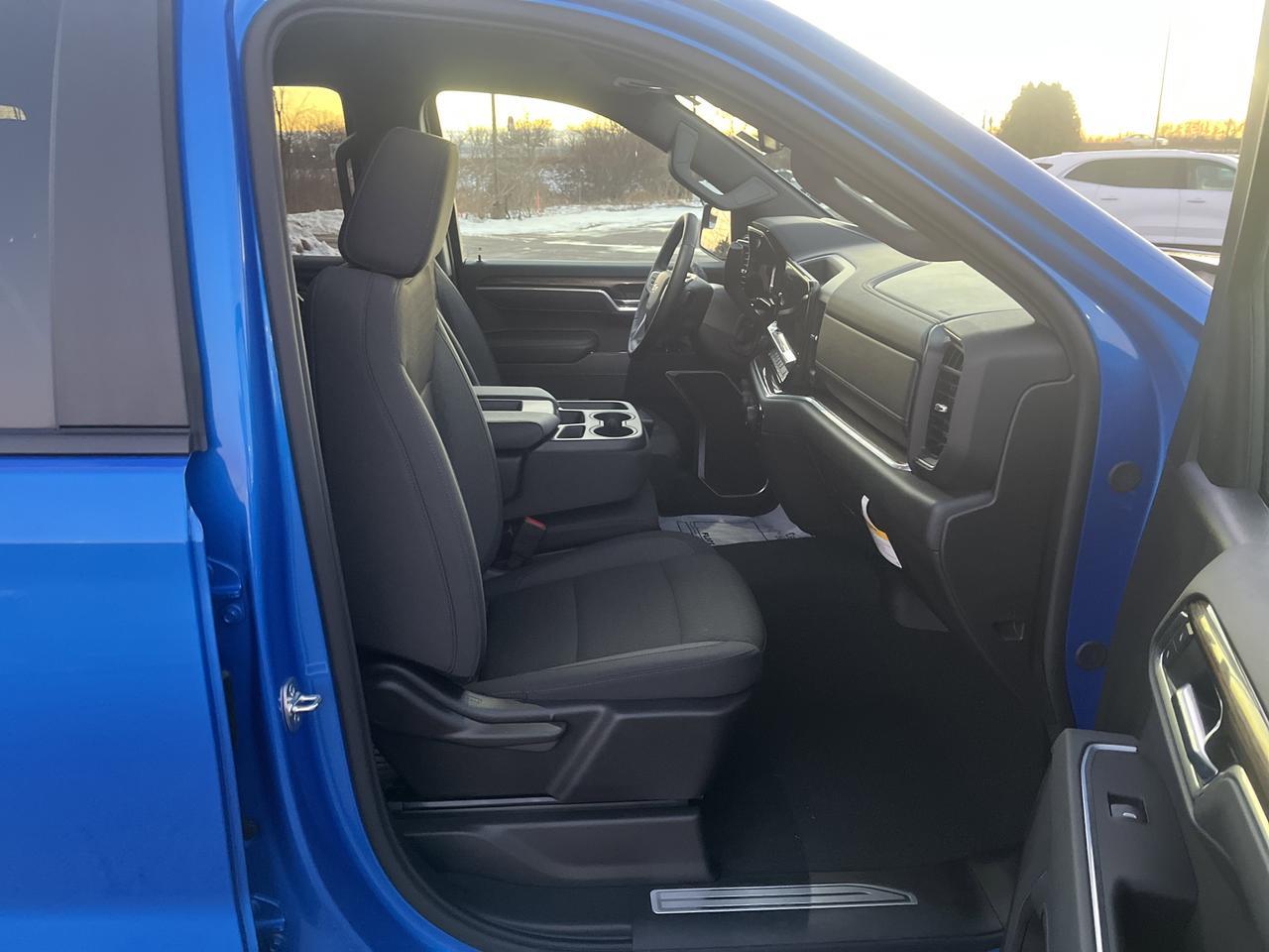 2026 Chevrolet Silverado 1500 LT Double Cab 4WD w/20s All-TerrainTires HtdSeats HtdSteeringWheel RemoteStart Saukville WI