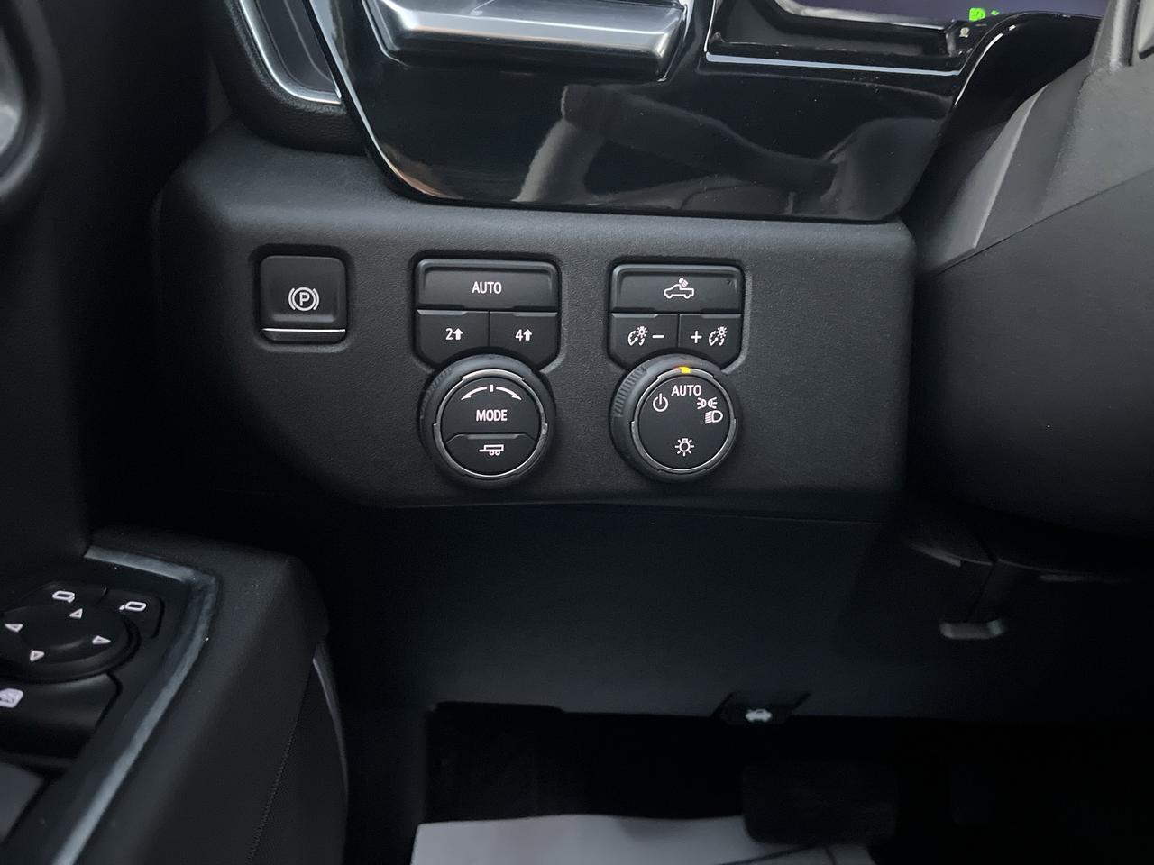 2026 Chevrolet Silverado 1500 LT Double Cab 4WD w/20s All-TerrainTires HtdSeats HtdSteeringWheel RemoteStart Saukville WI