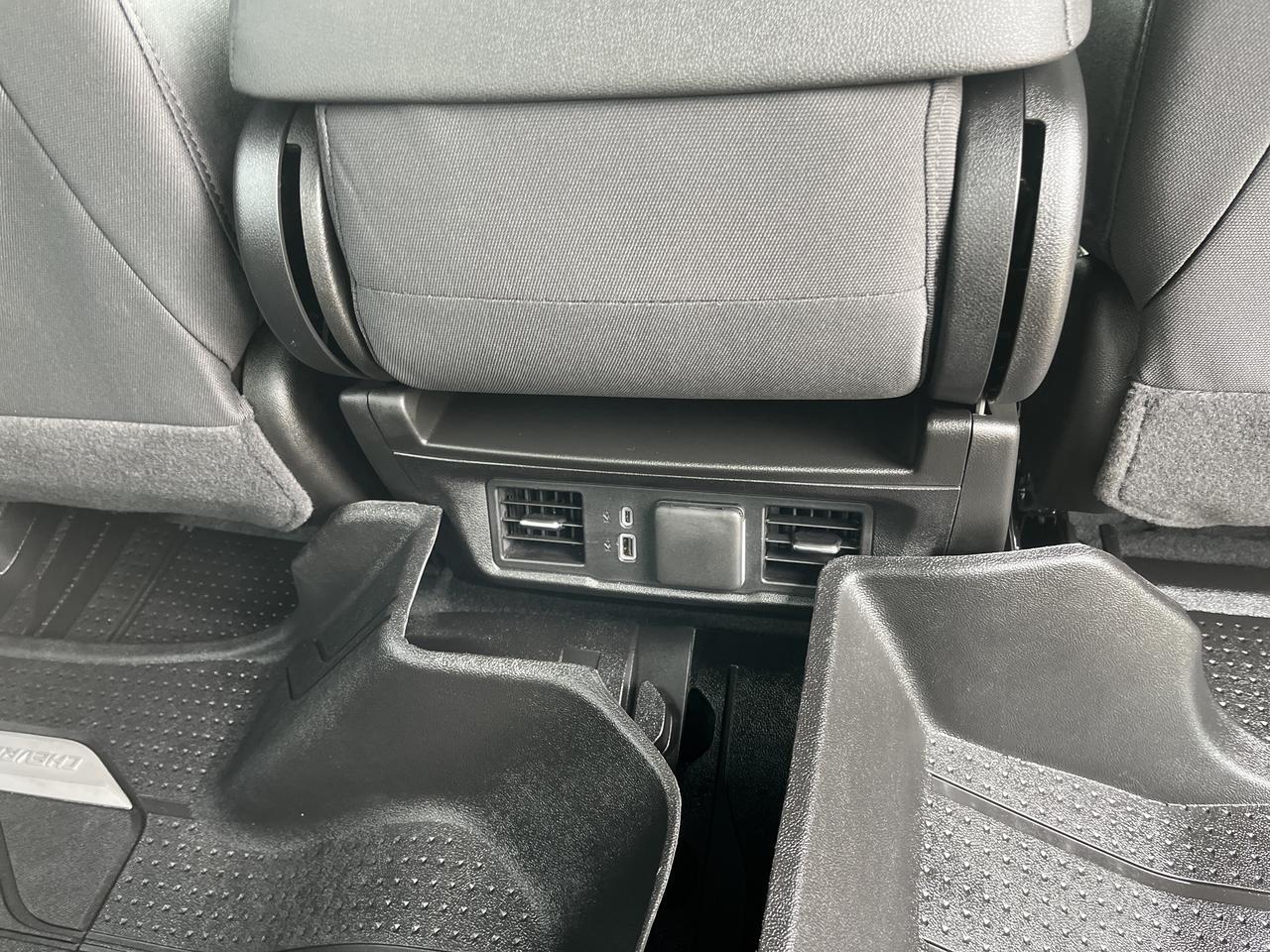 2026 Chevrolet Silverado 1500 RST Crew Cab 4WD RST-SelectPkg w/Spray-OnBedliner 4-InchBlackAssistSteps 20s AllTerrainTires Saukville WI