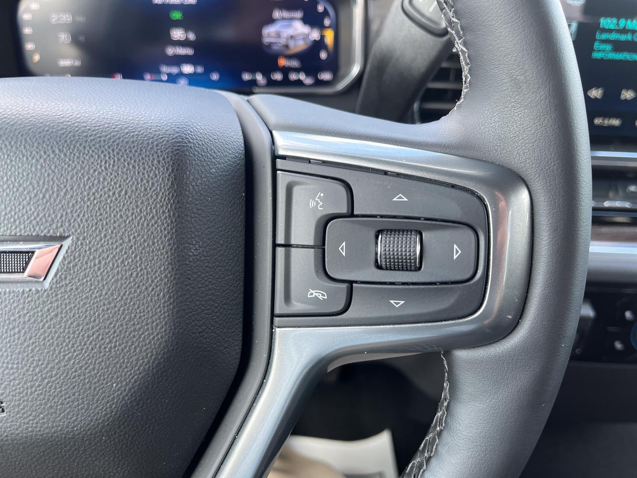 2026 Chevrolet Silverado 1500 RST Crew Cab 4WD RST-SelectPkg w/Spray-OnBedliner 4-InchBlackAssistSteps 20s AllTerrainTires Saukville WI