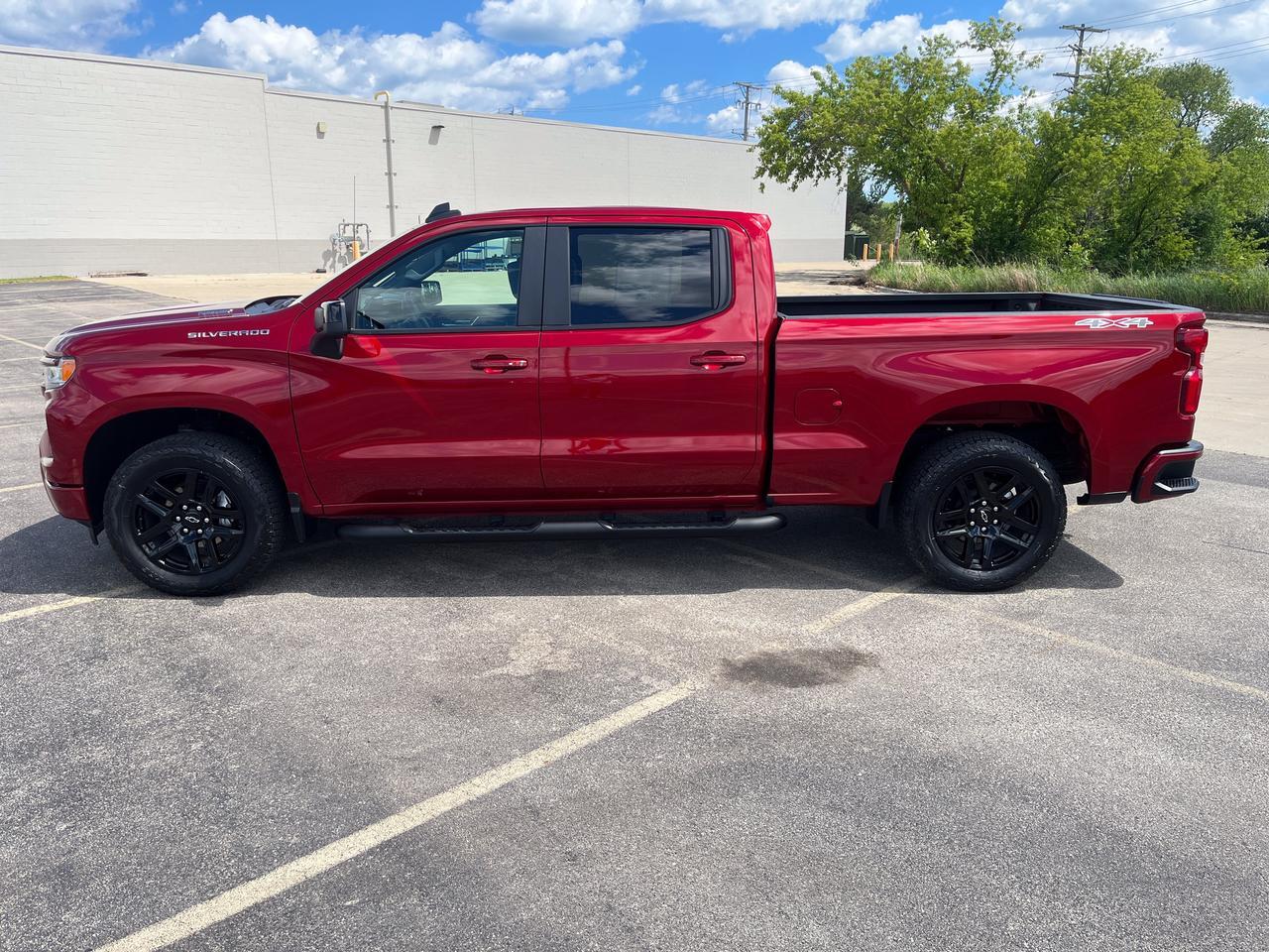 2026 Chevrolet Silverado 1500 RST Crew Cab 4WD RST-SelectPkg w/Spray-OnBedliner 4-InchBlackAssistSteps 20s AllTerrainTires