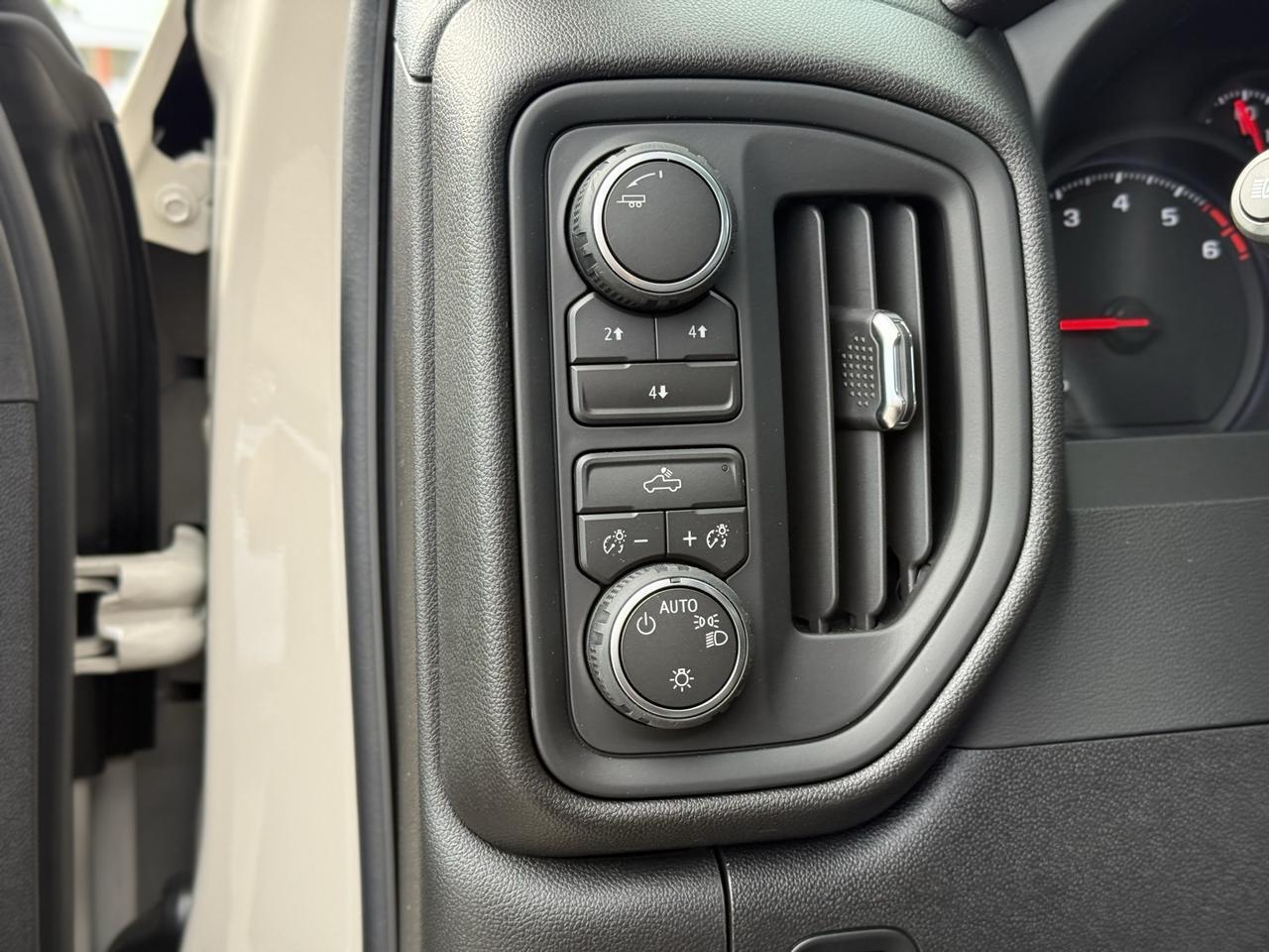 2026 Chevrolet Silverado 2500HD Custom Crestwood KY