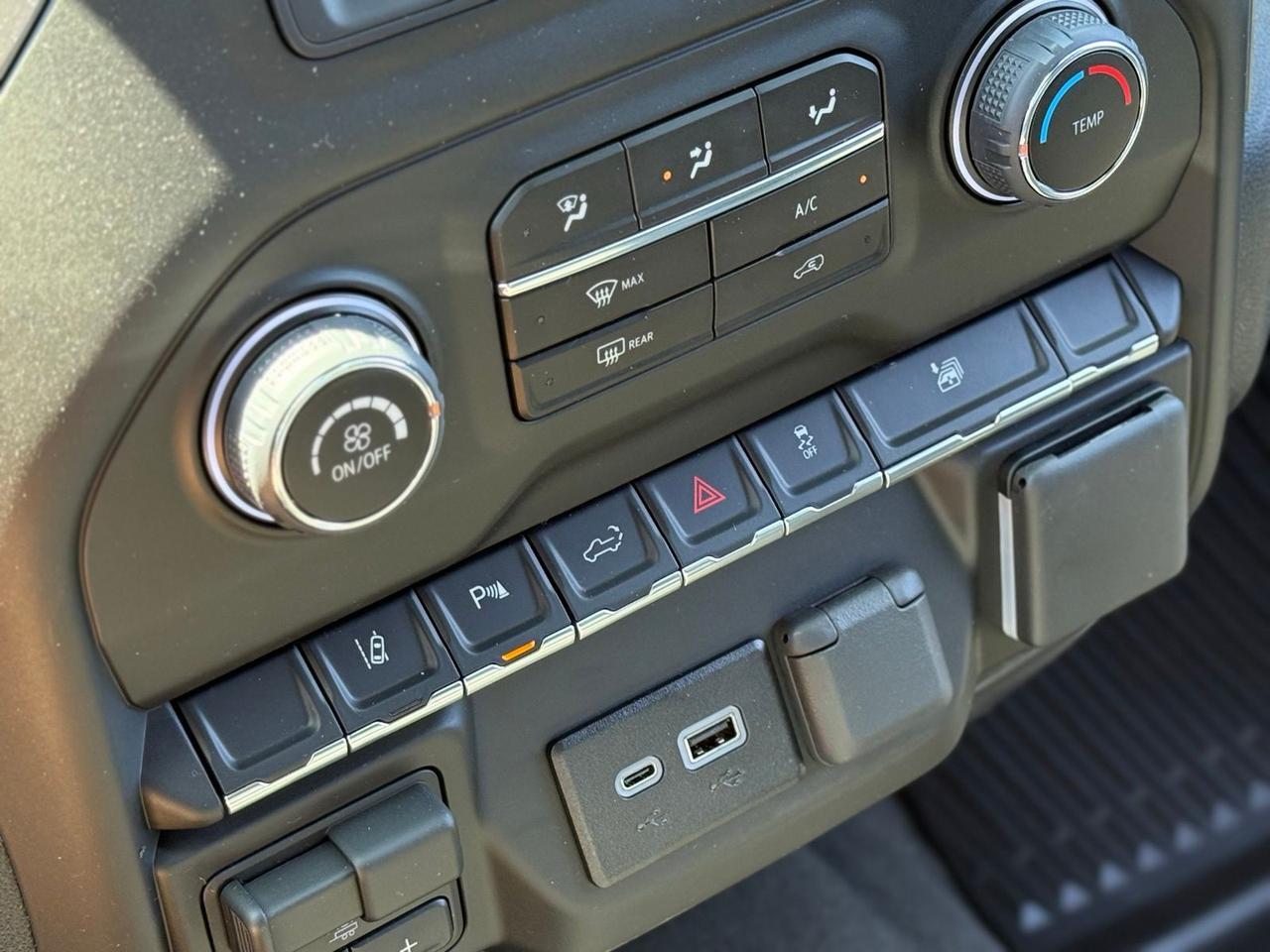 2026 Chevrolet Silverado 2500HD Custom Crestwood KY