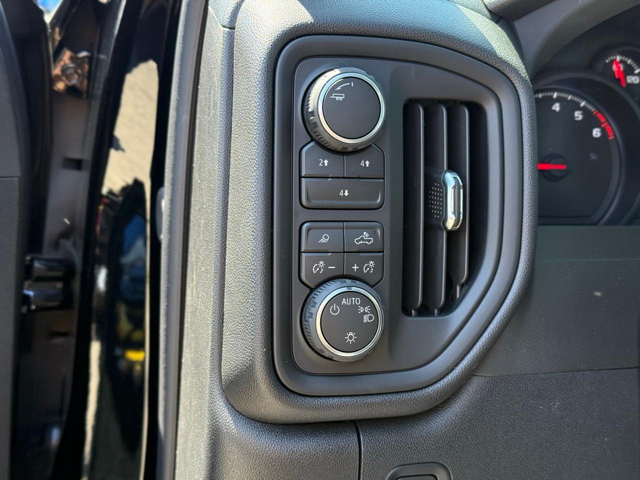 2026 Chevrolet Silverado 2500HD Custom Crestwood KY