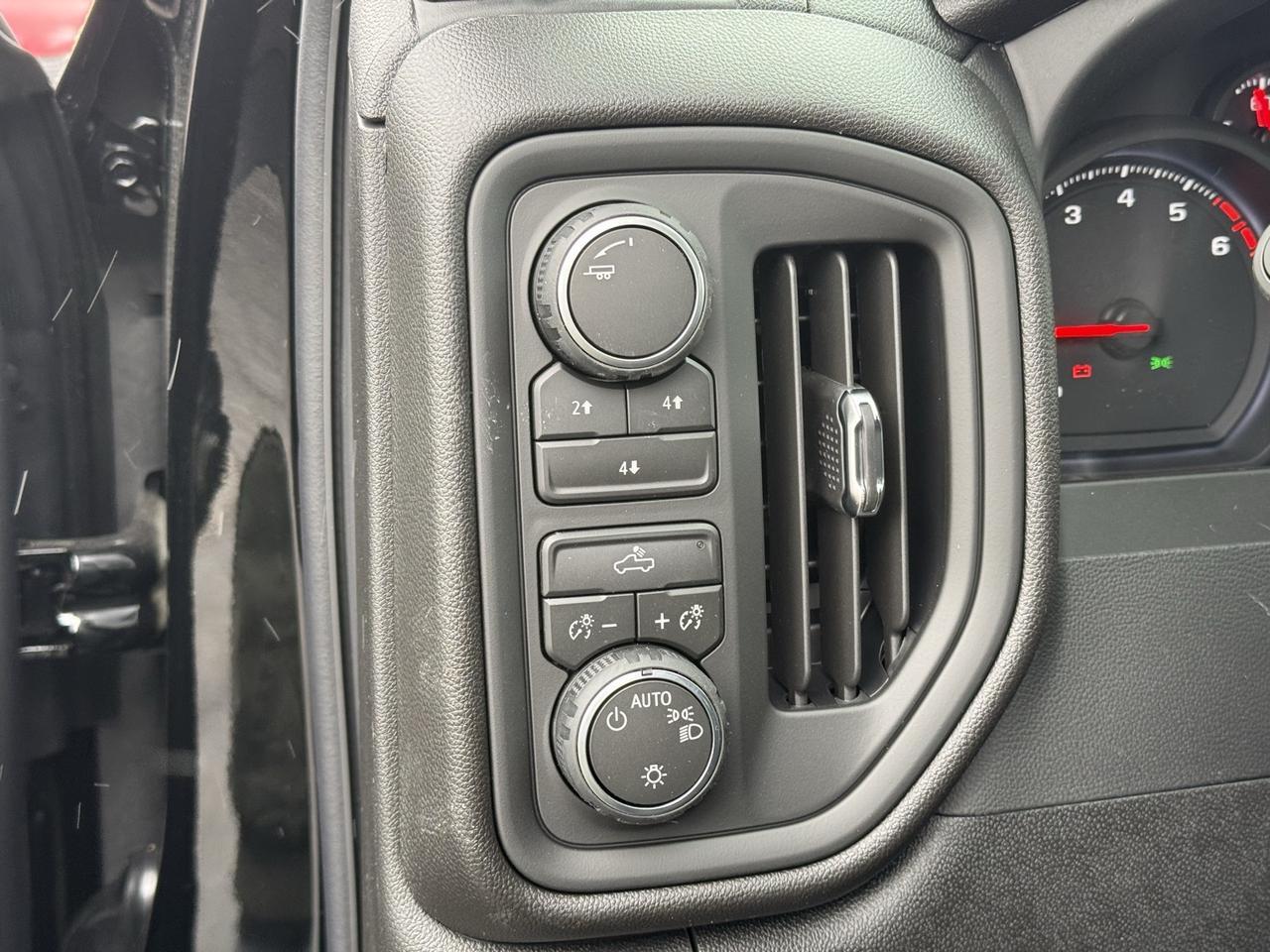 2026 Chevrolet Silverado 2500HD Custom Crestwood KY