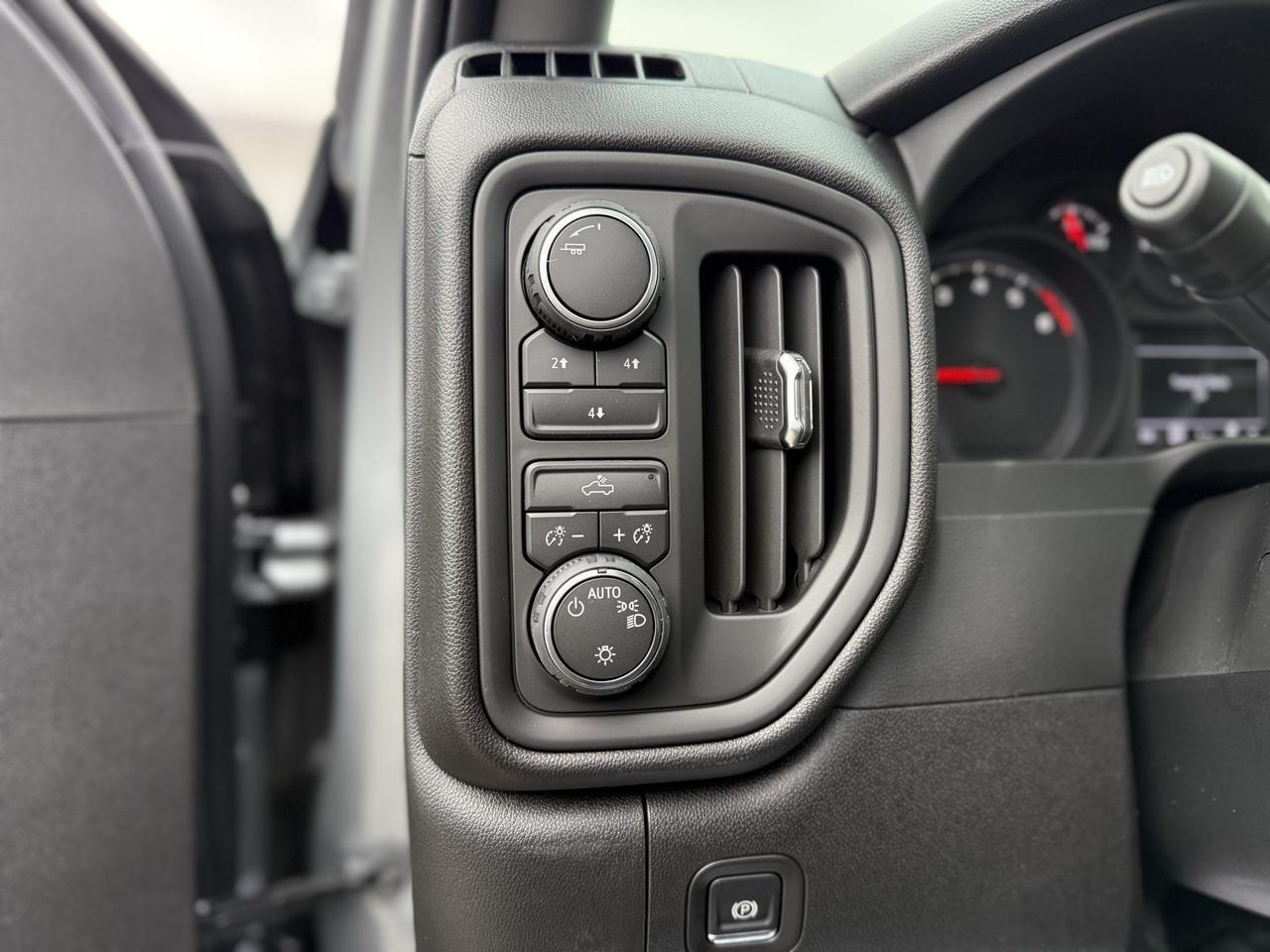 2026 Chevrolet Silverado 2500HD Custom Crestwood KY