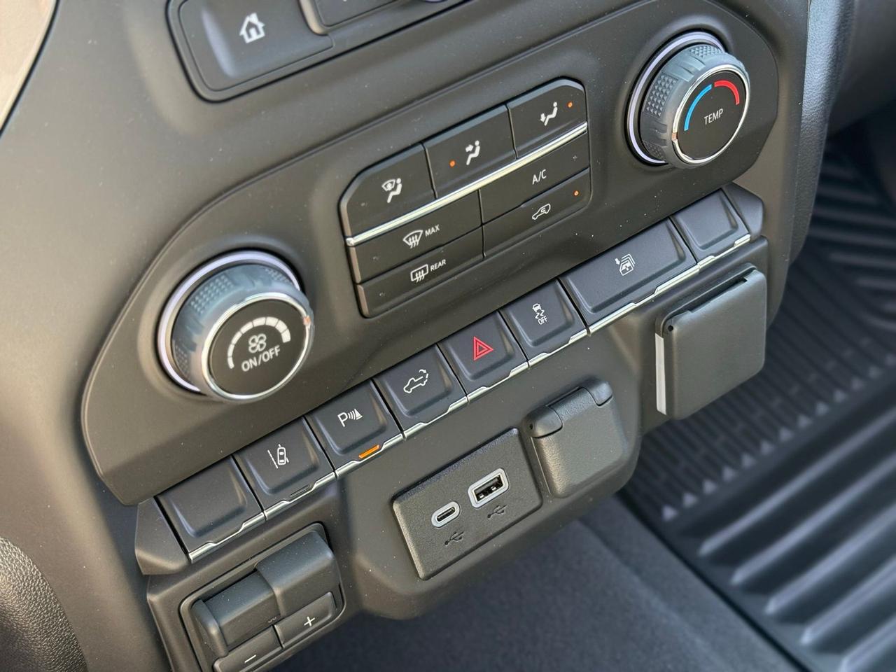 2026 Chevrolet Silverado 2500HD Custom Crestwood KY