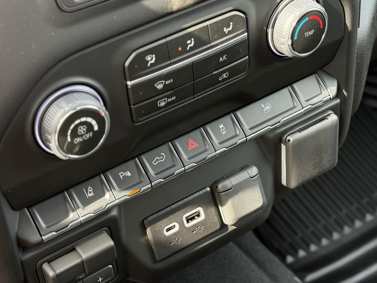 2026 Chevrolet Silverado 2500HD Custom Crestwood KY