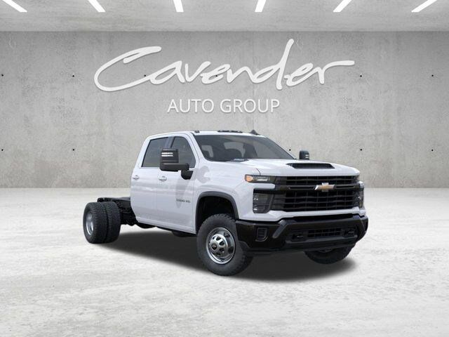 2026 Chevrolet Silverado 3500HD CC Work Truck Inglewood  CA